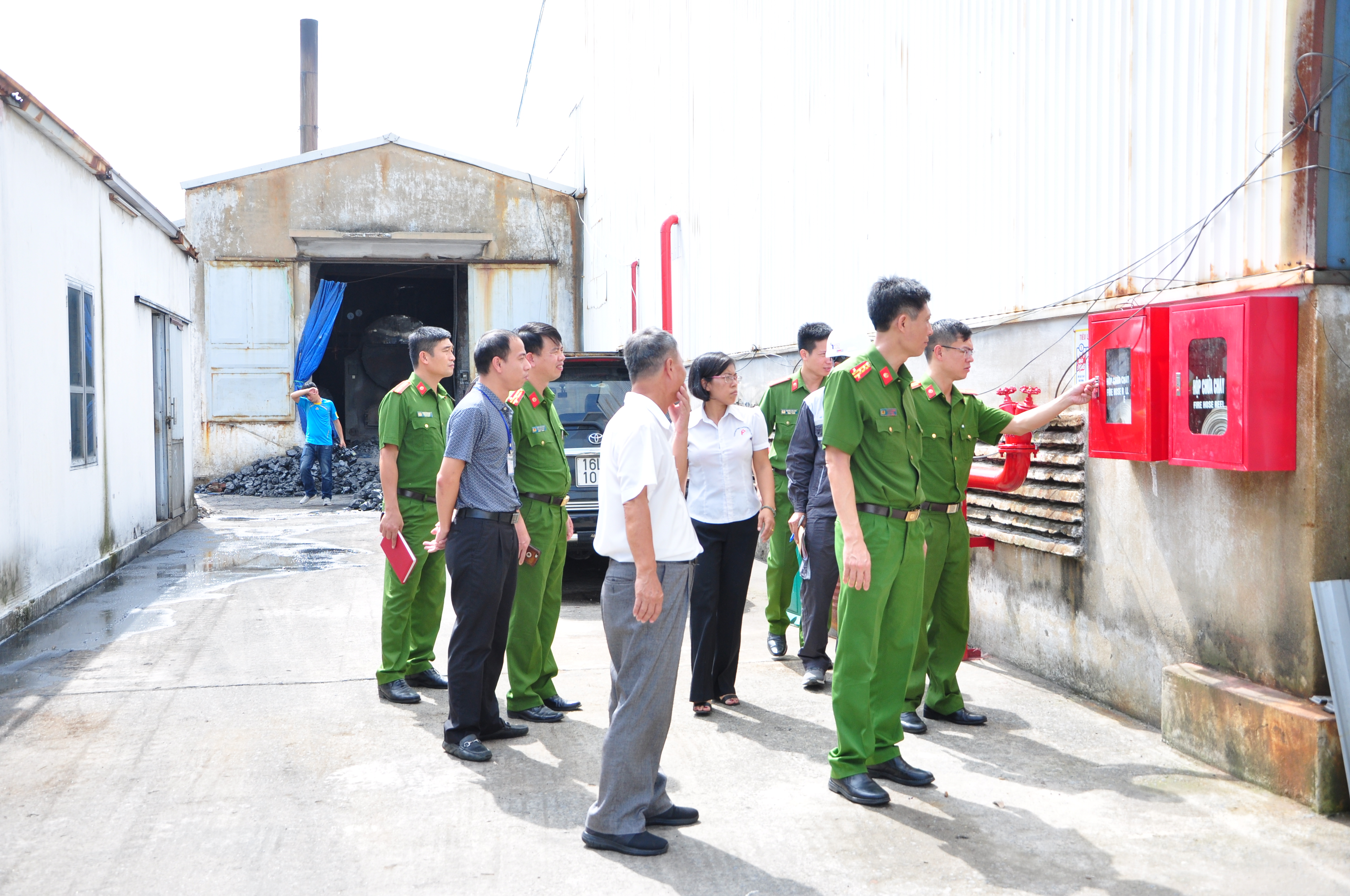 Nguy cơ cháy nổ tại các bãi trông giữ xe